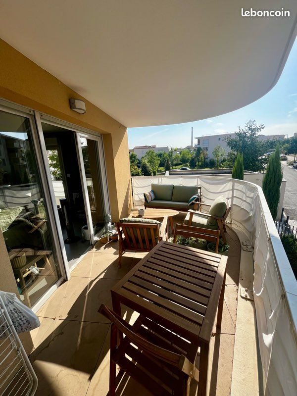 Appartement à louer, 56m², Meyreuil