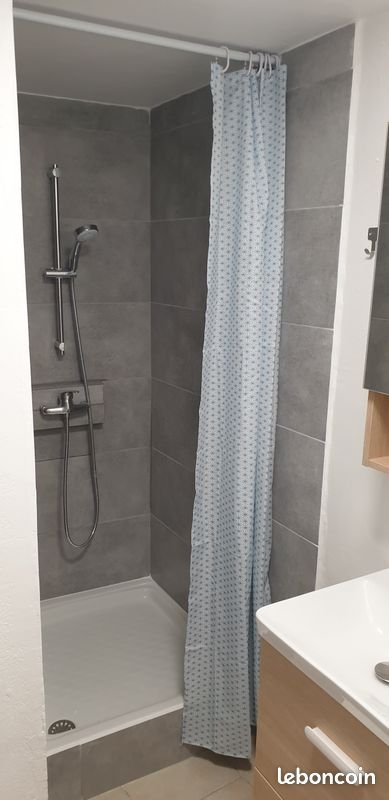 Appartement à louer, 24m², Nîmes