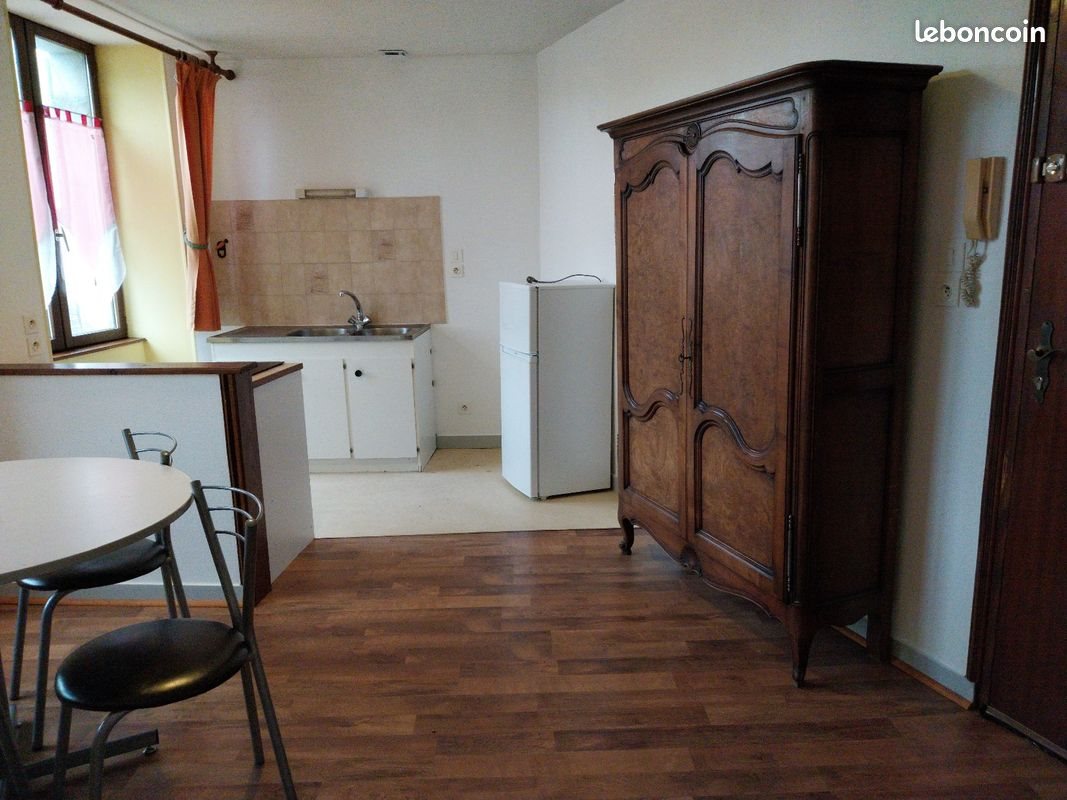 Appartement à louer, 29m², Poligny