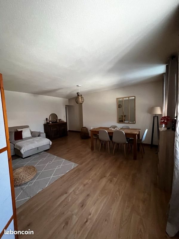 Appartement à louer, 84m², Frasne