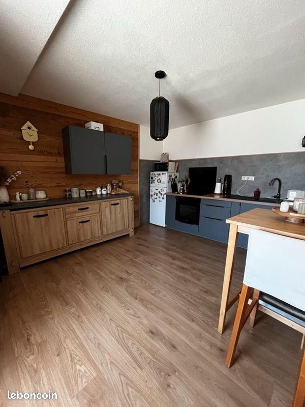Appartement à louer, 84m², Frasne