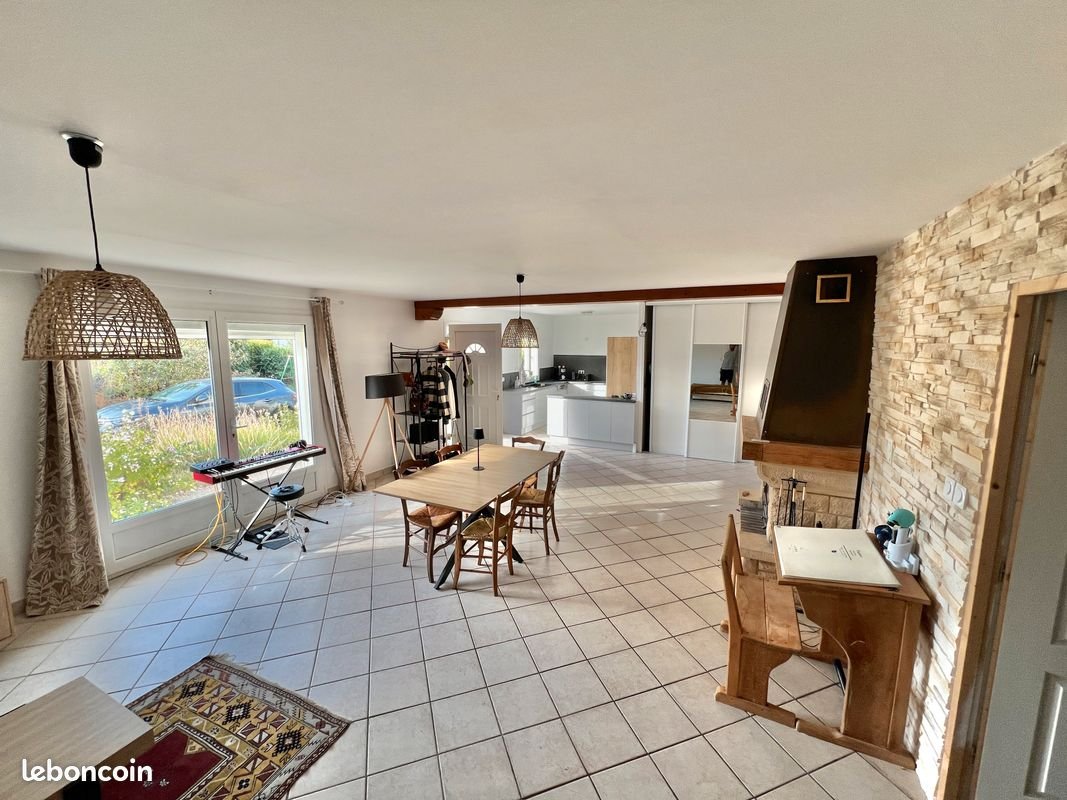 Maison à louer, 147m², Artemare