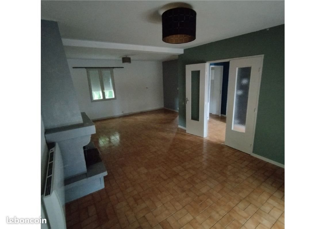 Maison à louer, 101m², Montreuil-le-Gast