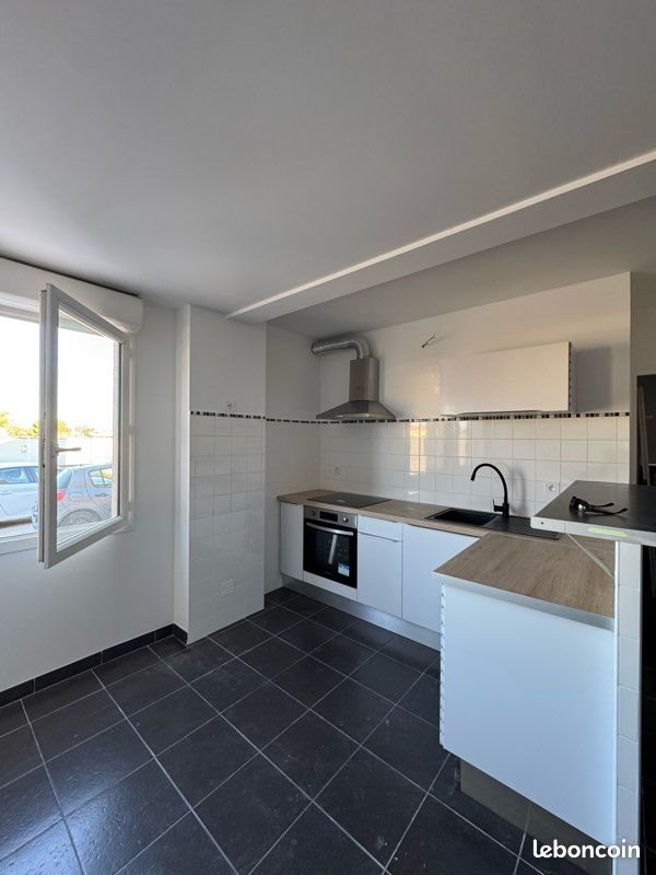 Appartement à louer, 74m², Pia