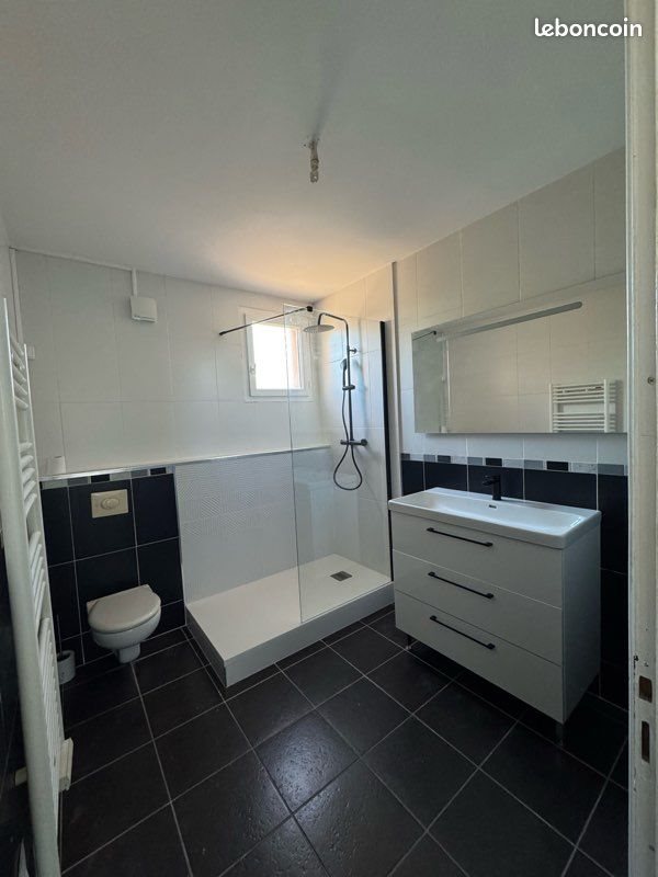 Appartement à louer, 74m², Pia