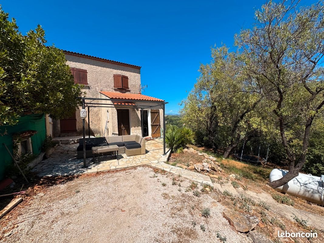 Appartement à louer, 65m², Bandol
