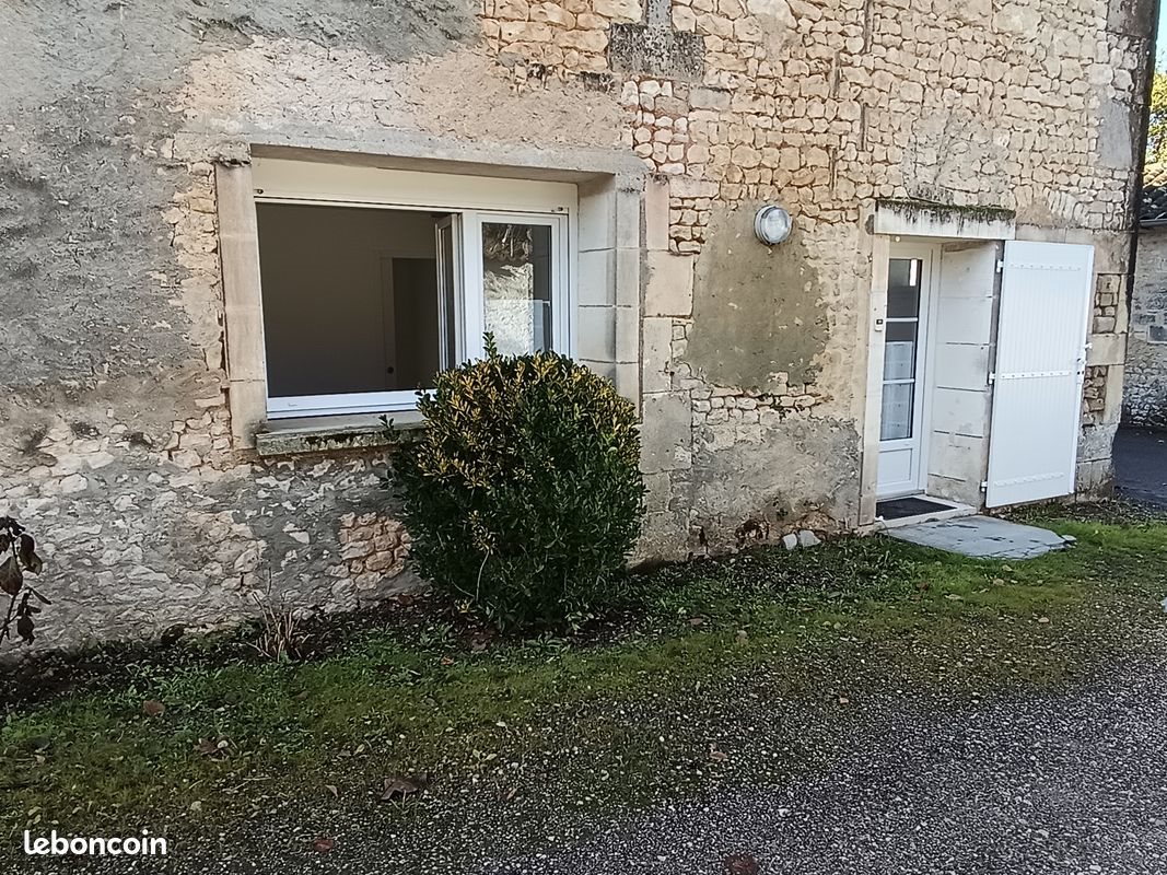 Appartement à louer, 42m², Segonzac