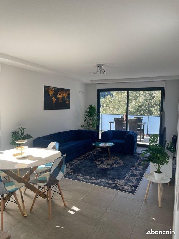Appartement à louer, 80m², Roquebrune-Cap-Martin