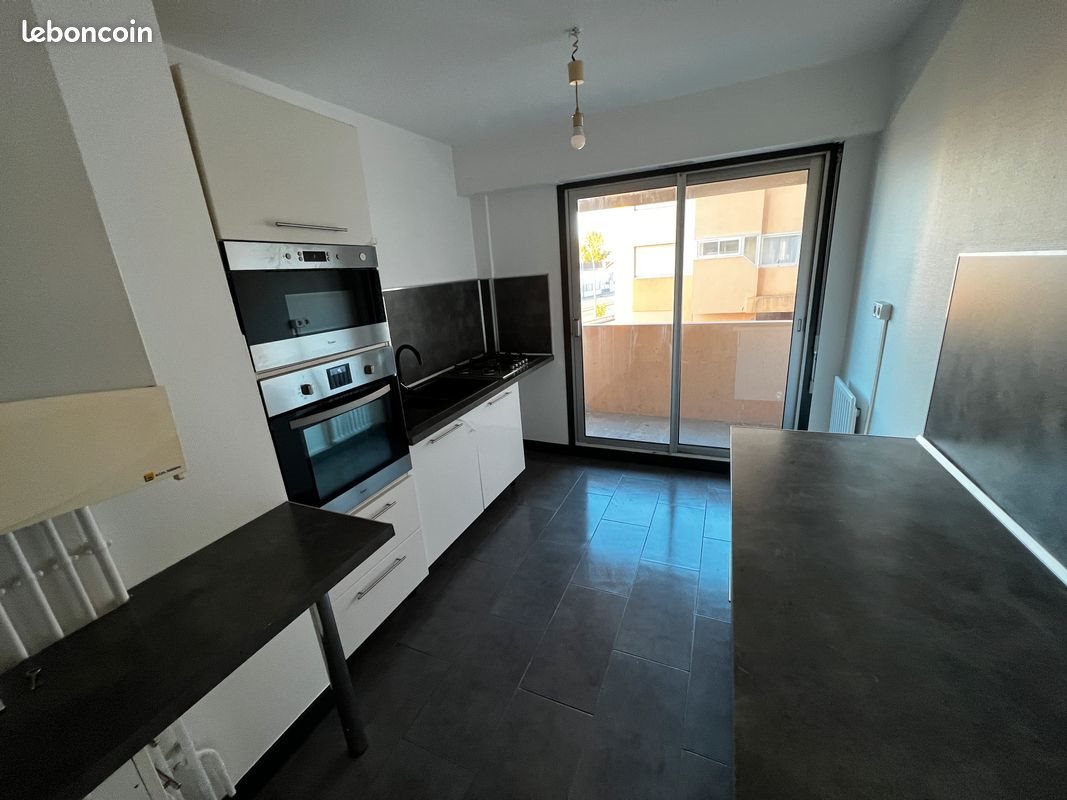 Appartement à louer, 72m², Pau