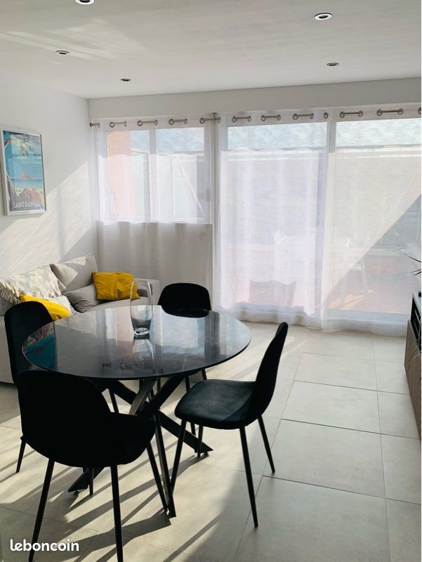 Appartement à louer, 37m², Saint-Raphaël