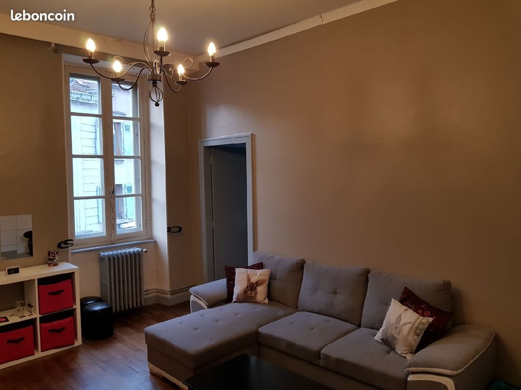Appartement à louer, 97m², Lure