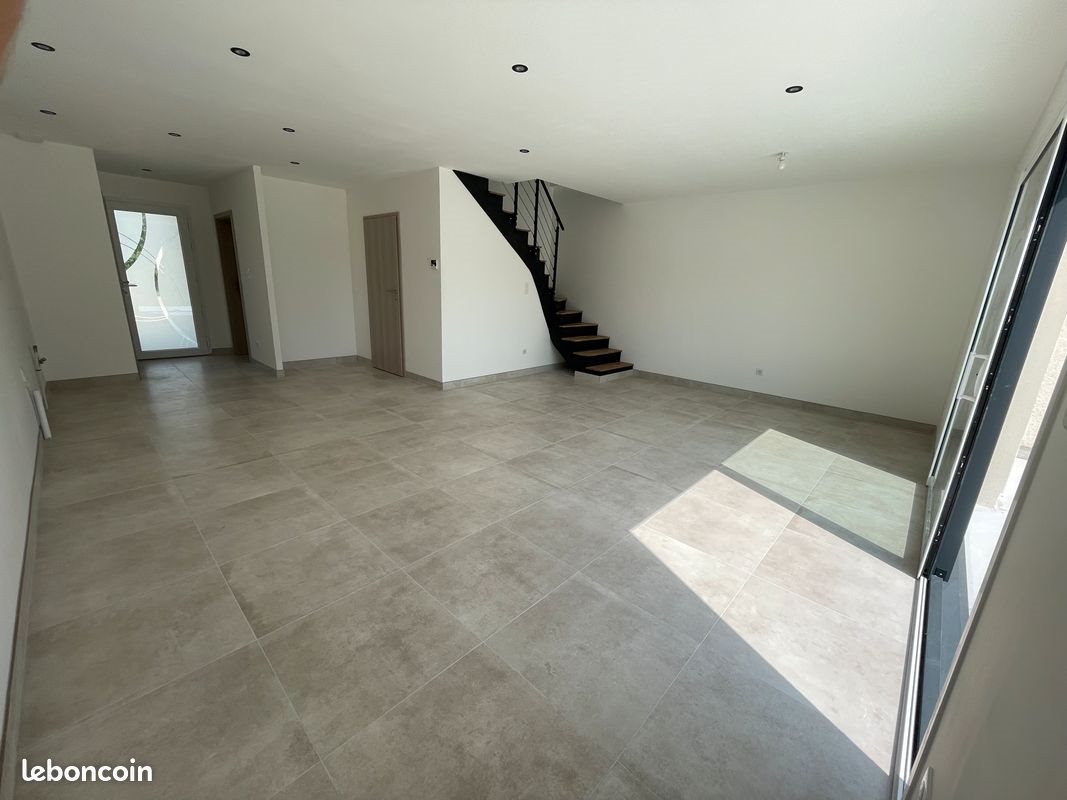 Maison à vendre, 100m², Vercel-Villedieu-le-Camp