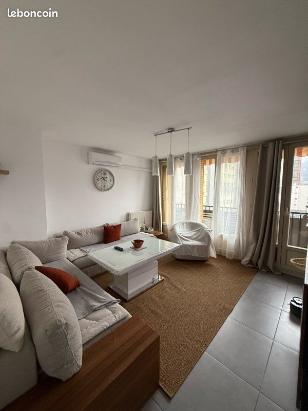 Appartement à louer, 70m², Echirolles