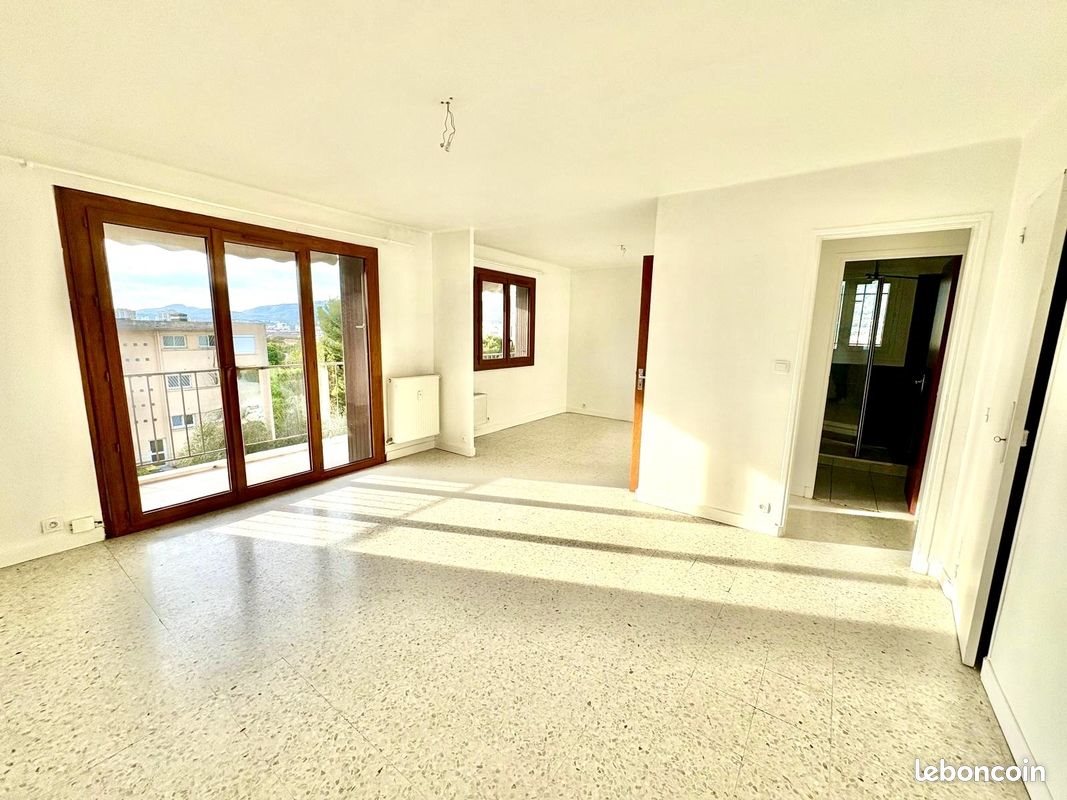 Appartement à louer, 68m², Toulon