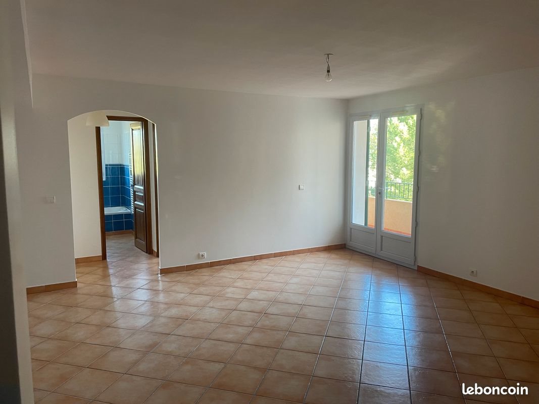 Appartement à louer, 90m², Le Beausset