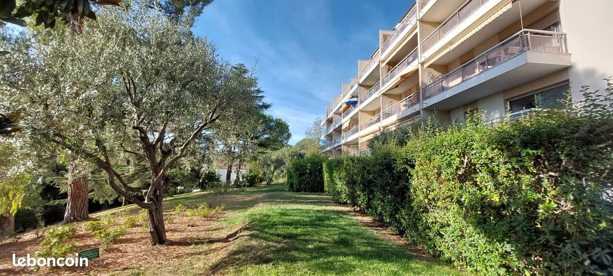 Appartement à louer, 29m², Antibes