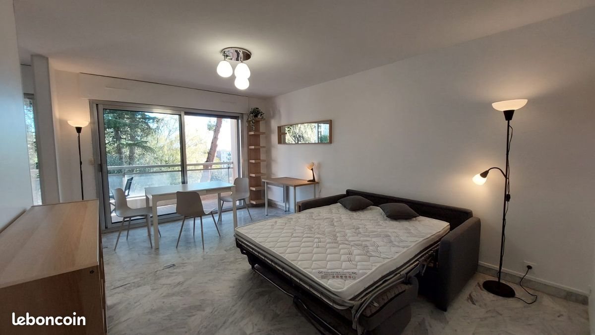 Appartement à louer, 29m², Antibes