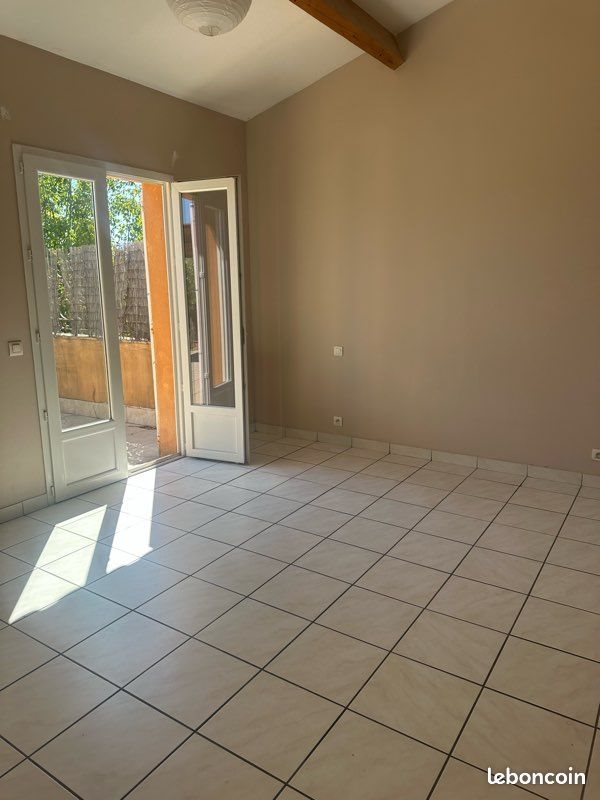 Appartement à louer, 38m², Fayence