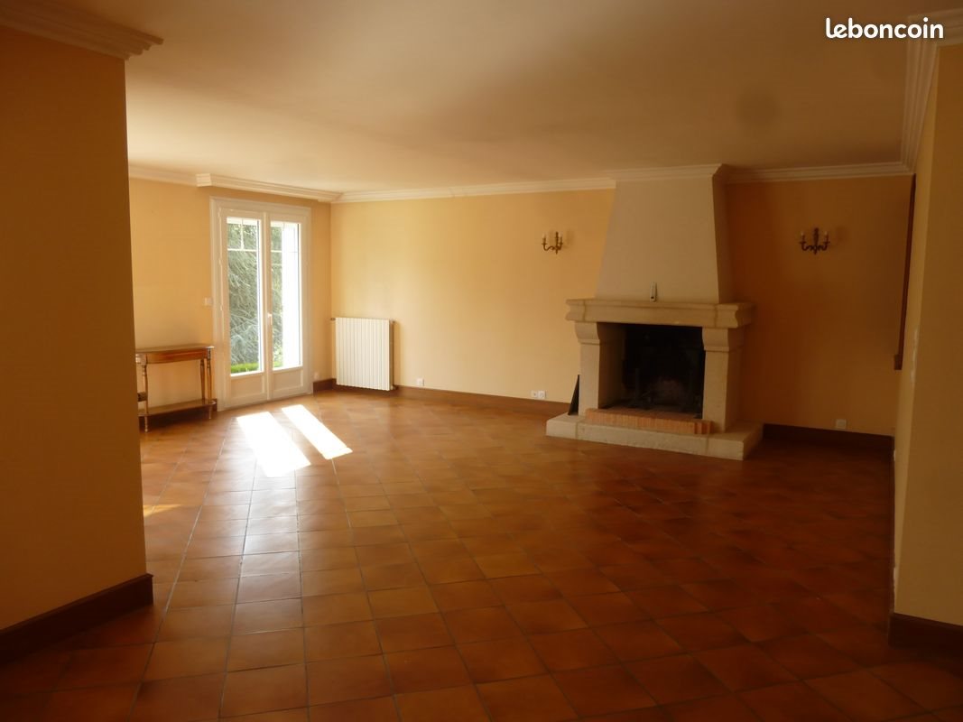 Maison à louer, 199m², Mamers