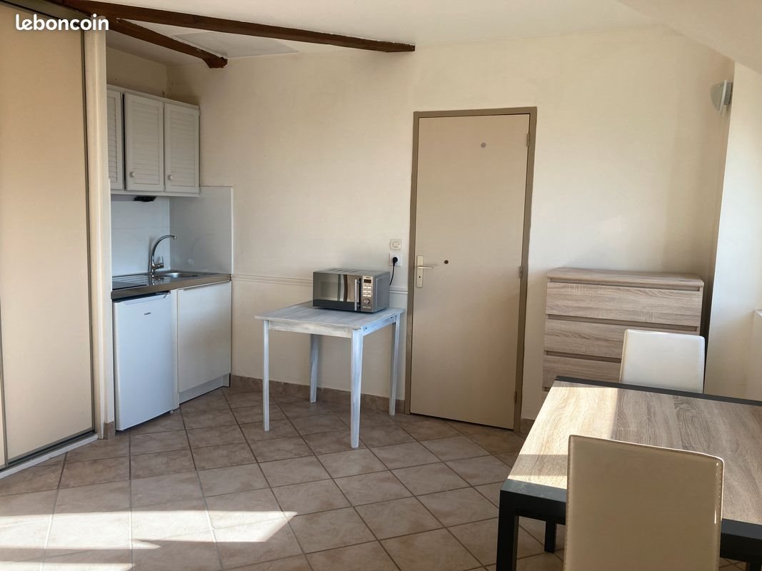 Appartement à louer, 28m², Saint-Denis-en-Val