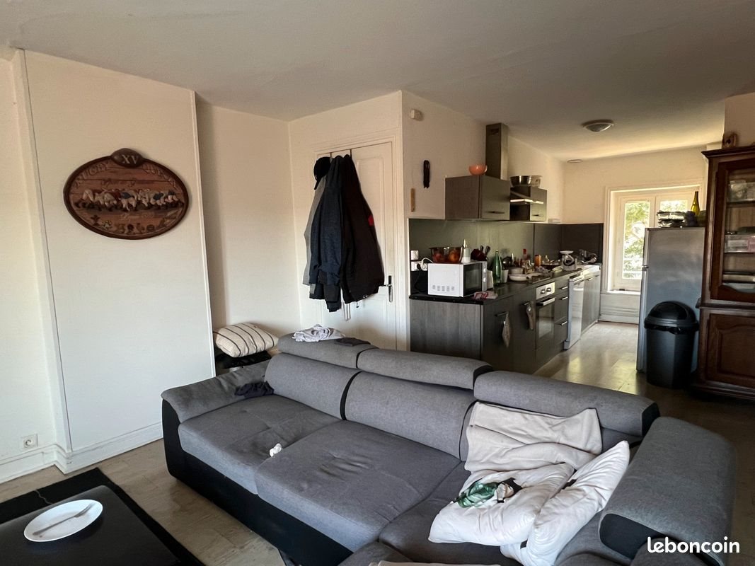 Appartement à louer, 90m², Cours-la-Ville