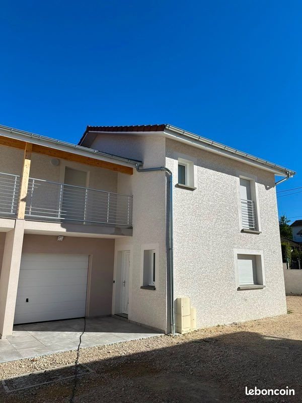 Maison à louer, 116m², Oyonnax