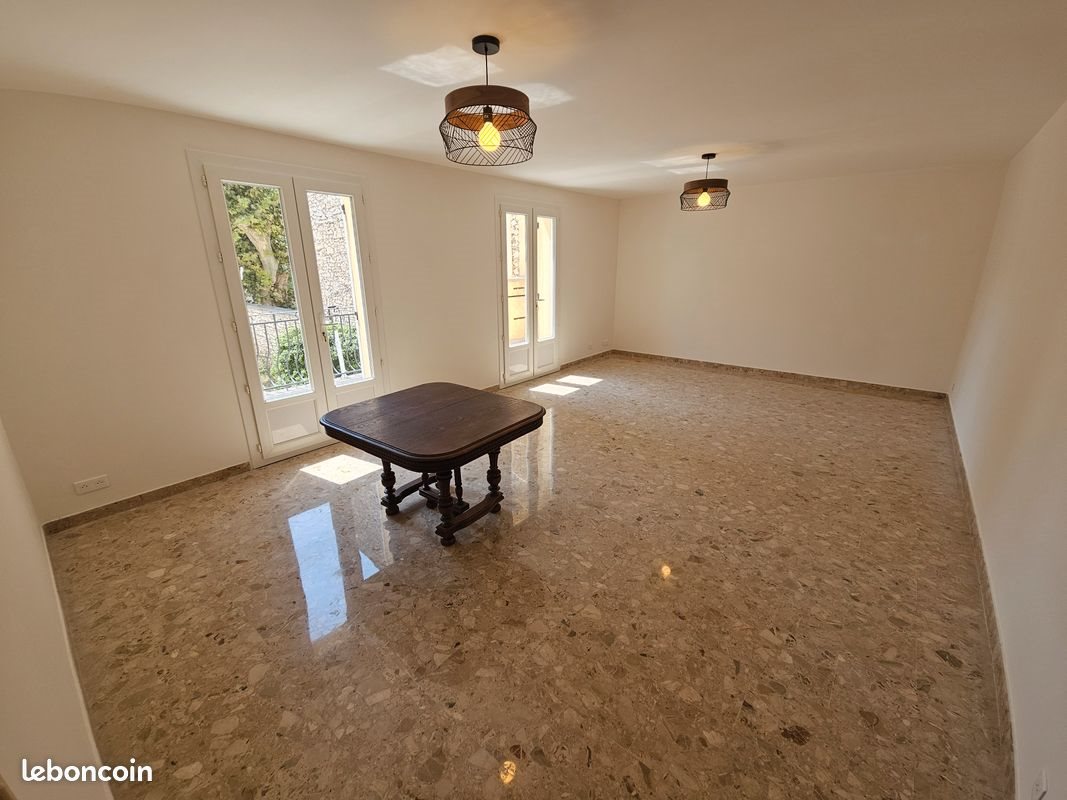 Appartement à louer, 112m², Châteaurenard