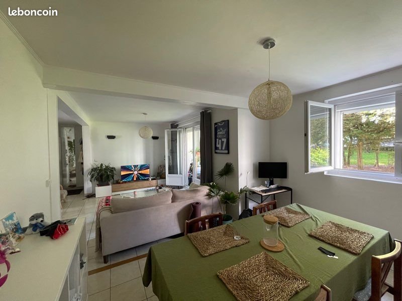 Appartement à louer, 55m², Tinqueux