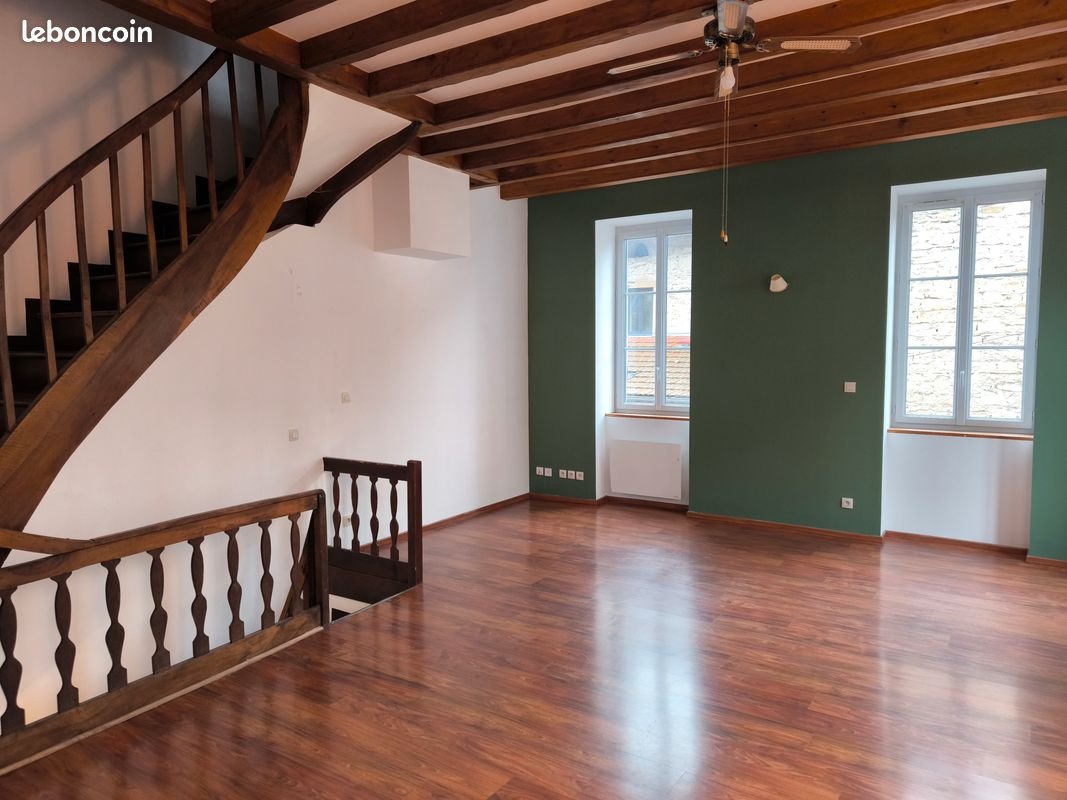 Appartement à louer, 87m², Serrières-de-Briord