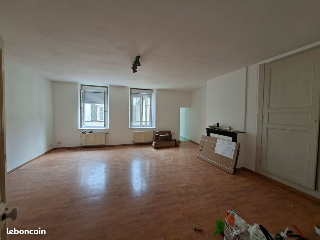 Appartement à louer, 80m², Stenay
