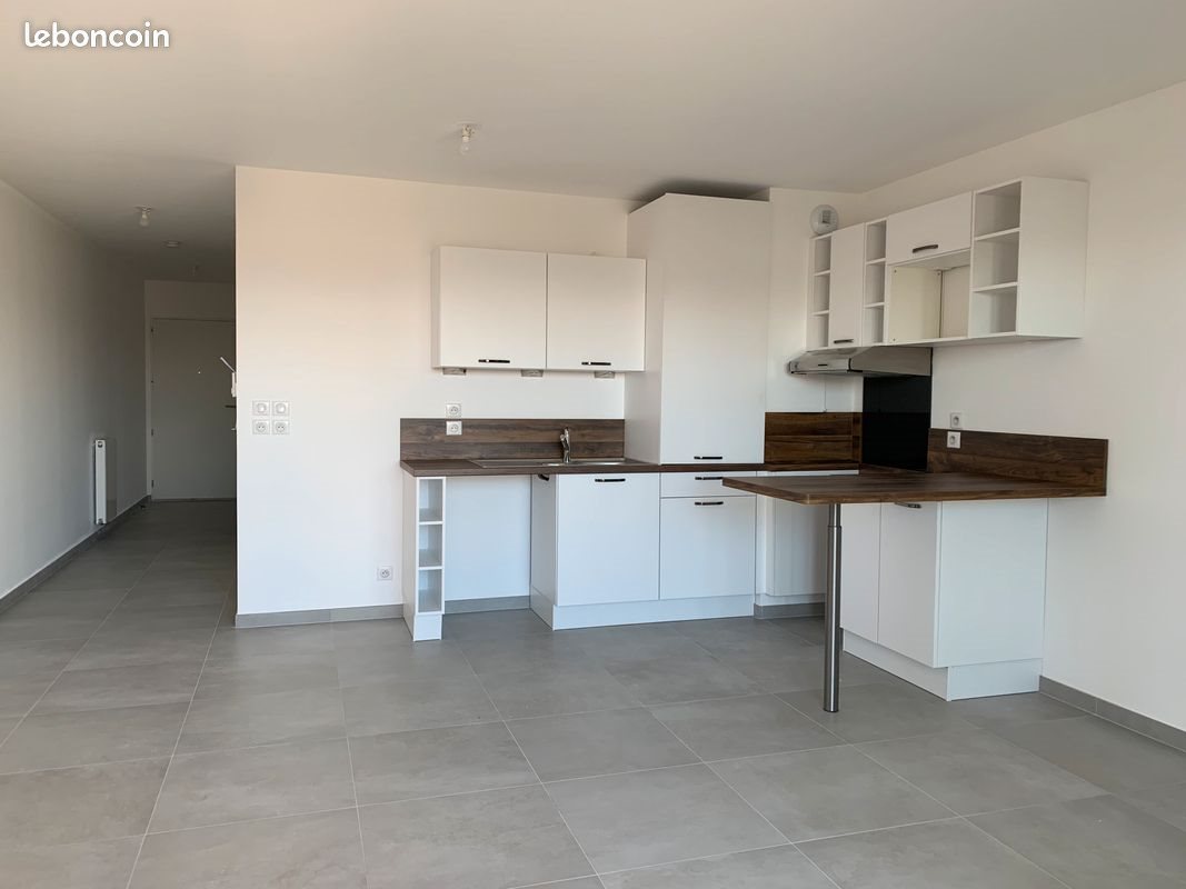 Appartement à louer, 49m², Cessy