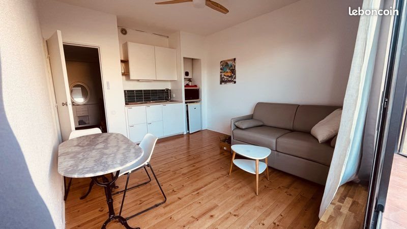Appartement à louer, 25m², Cassis