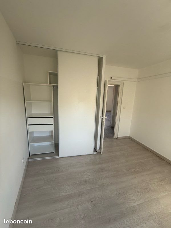 Appartement à louer, 60m², Capendu