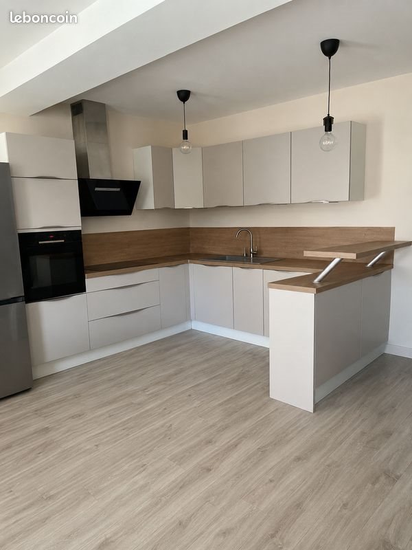 Appartement à louer, 72m², Yenne