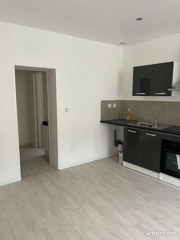 Appartement à louer, 40m², Saint-Médard-de-Guizières