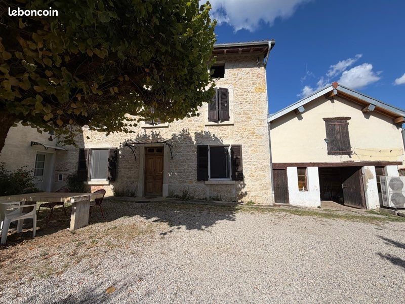 Maison à louer, 112m², Neuville-sur-Ain