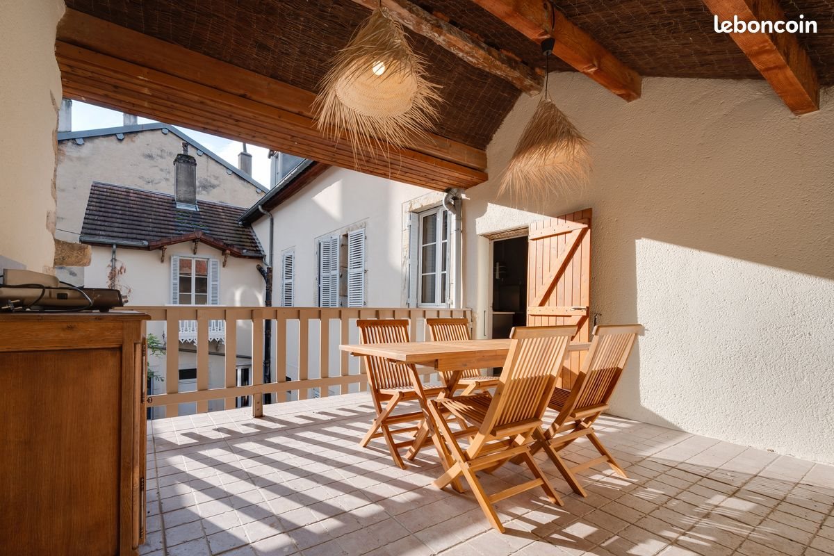 Appartement à louer, 104m², Lons-le-Saunier