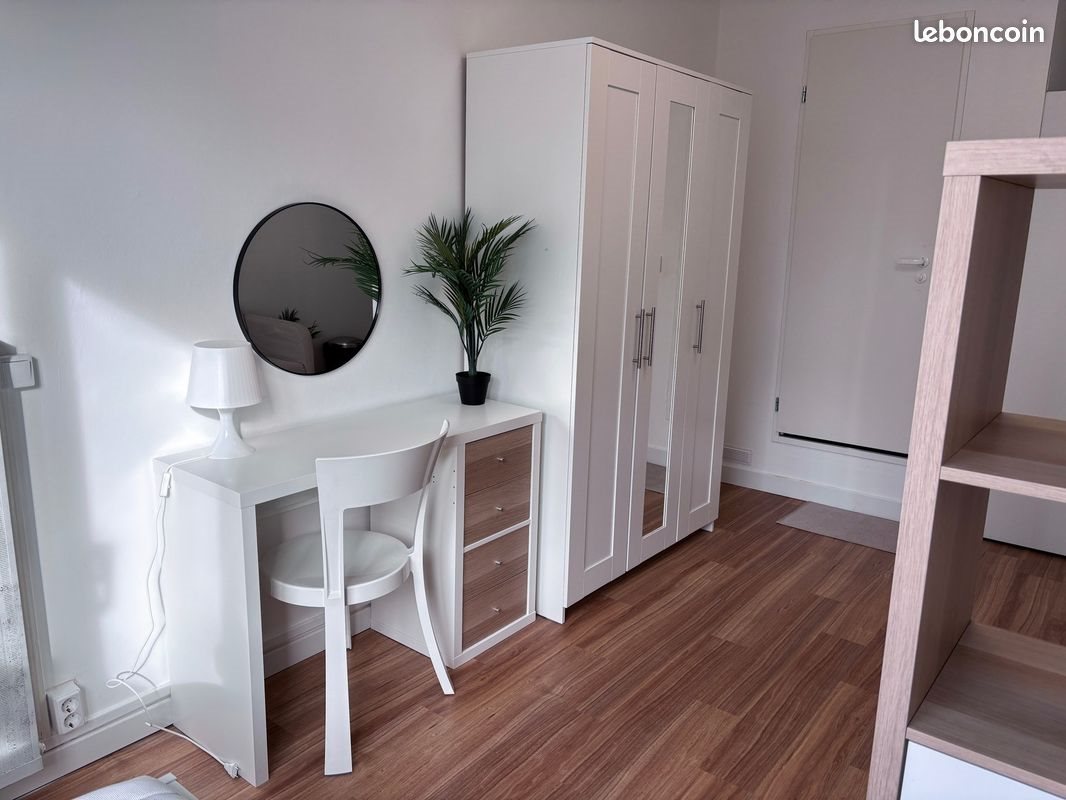 Appartement à louer, 17m², Courbevoie