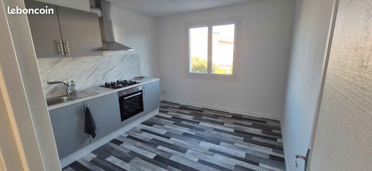 Maison à louer, 130m², Aussillon