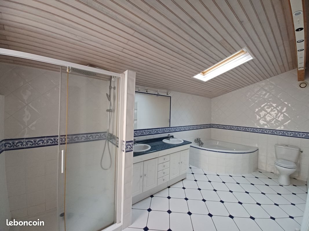 Appartement à louer, 150m², Riom