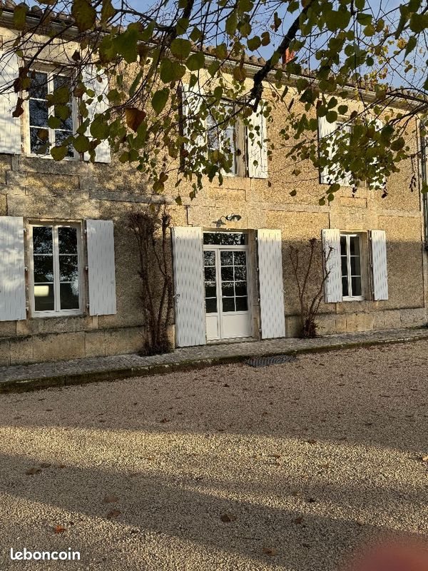 Maison à louer, 160m², Balzac