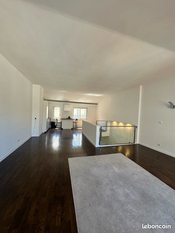 Appartement à louer, 130m², Marseille 8ème