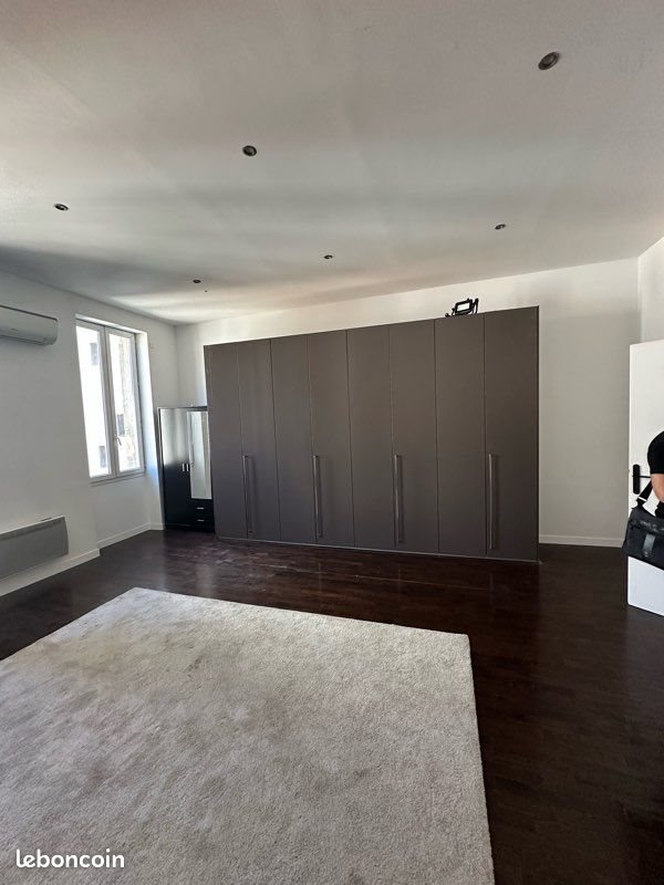 Appartement à louer, 130m², Marseille 8ème