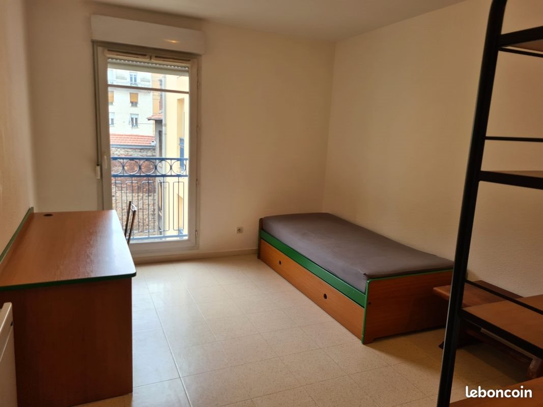 Appartement à louer, 18m², Saint-Etienne