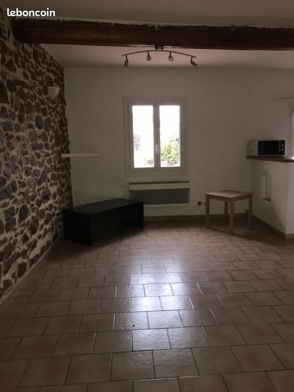 Appartement à louer, 25m², La Crau