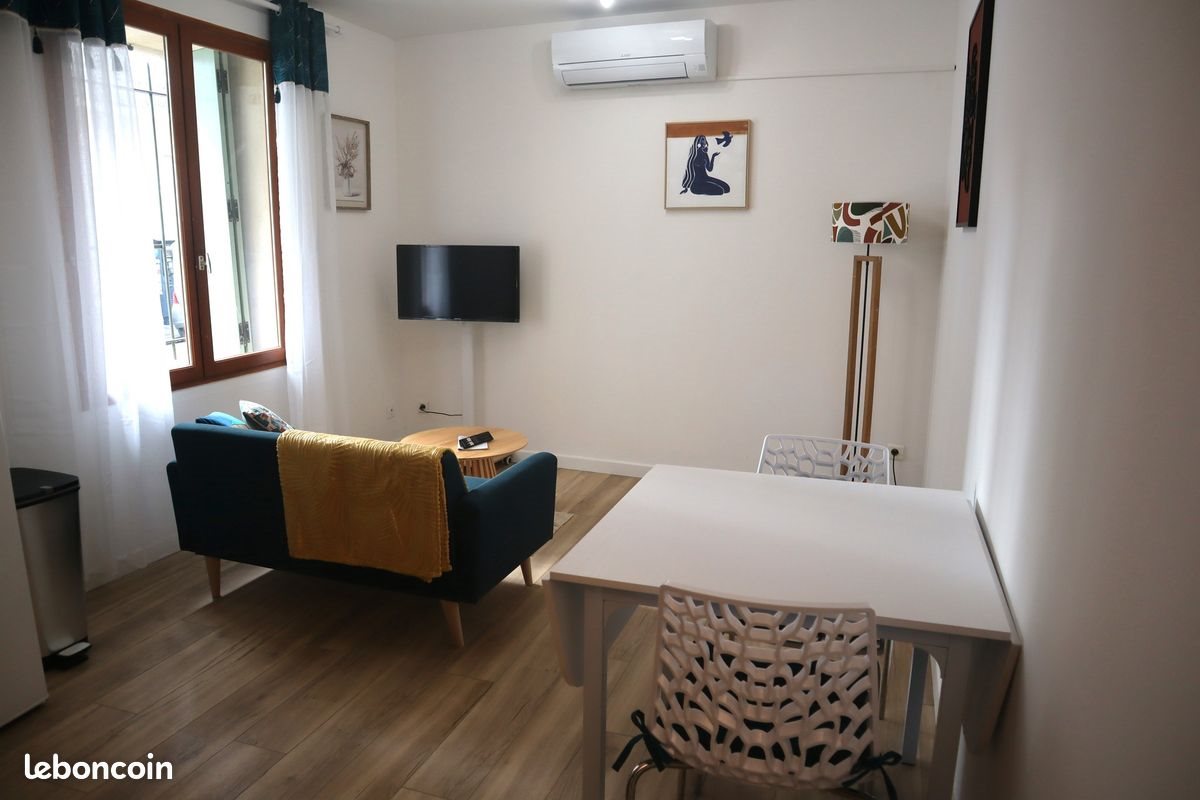Appartement à louer, 35m², Nîmes