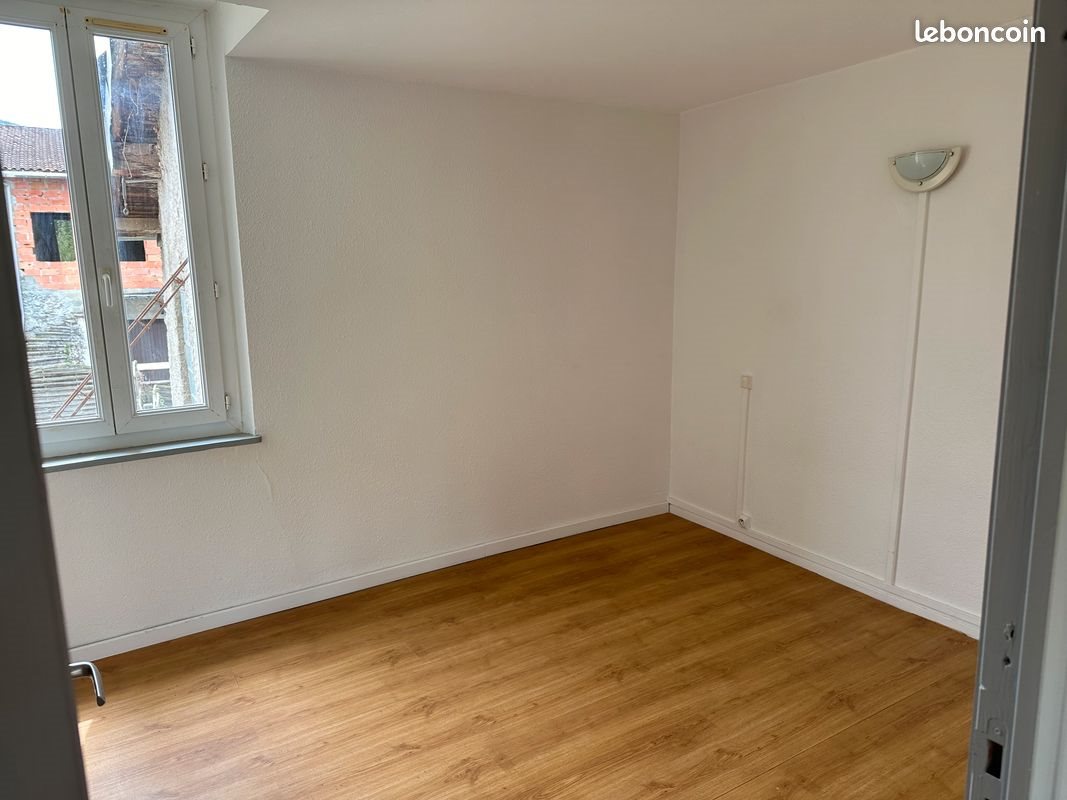Appartement à louer, 30m², Saint-Paul-de-Jarrat