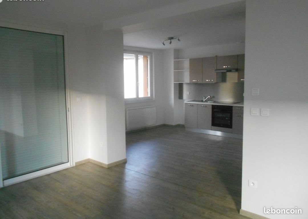 Maison à louer, 86m², Courpière