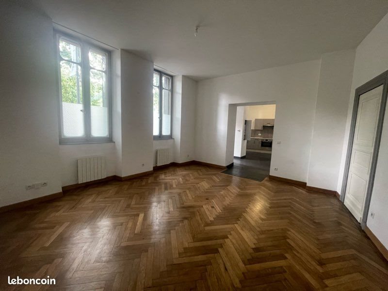 Appartement à louer, 100m², Figeac