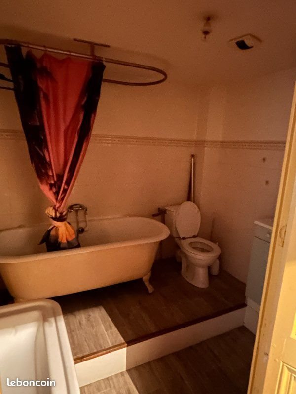 Appartement à louer, 25m², Rochefort